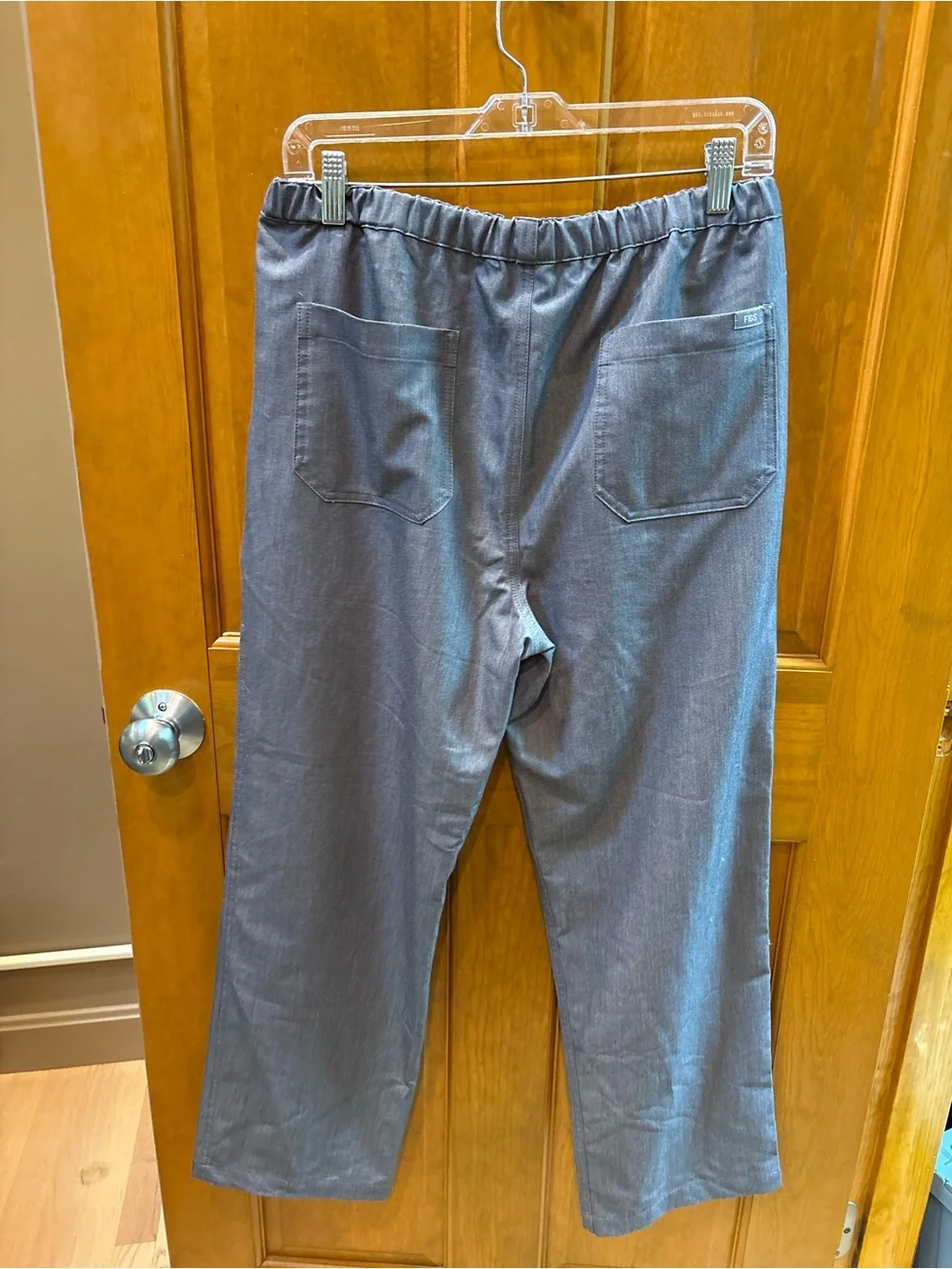Figs Men’s Pisco Basic Scrub Pants Size Small Color Graphite